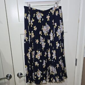 Floral Pleated Navy Skirt